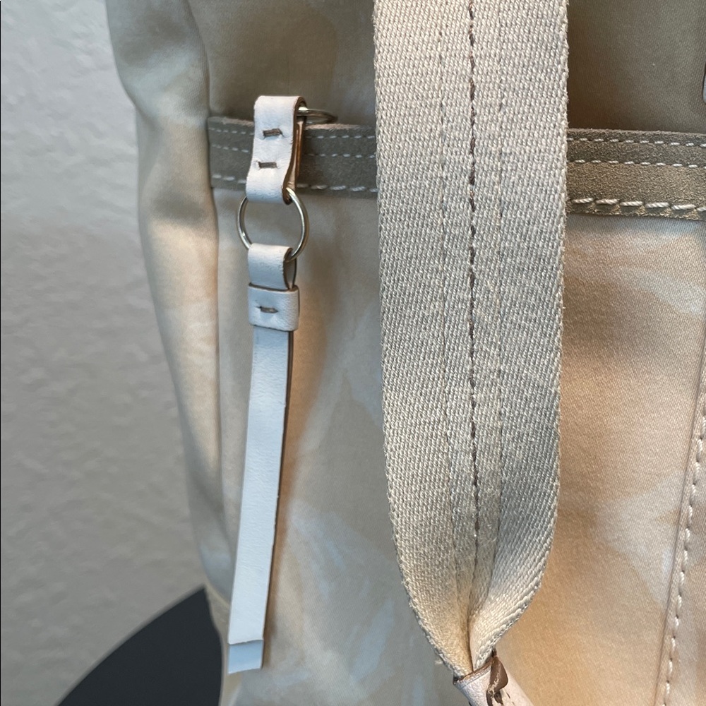 ππππCoach Cream Tote Bag - Picture 8 of 12
